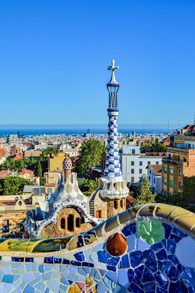 Gaudi in Barcelona - eine wichtige Attraktion für den Tourismussektor in Spanien